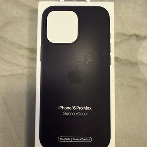 Apple iPhone 16 Pro Max Silicone Case - Black